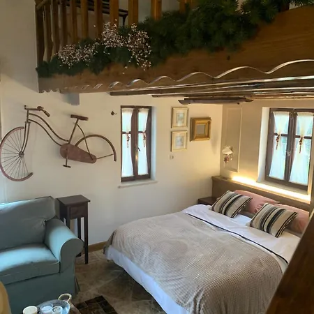 شاليه In Parnassos *