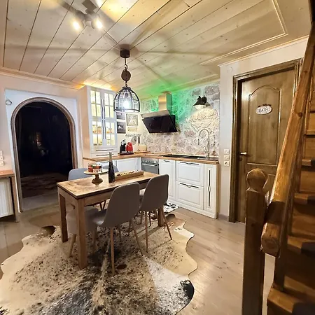 In Parnassos شاليه *